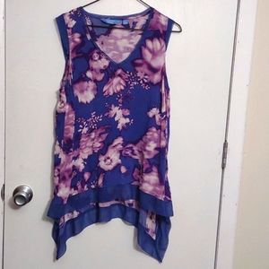 Simply Vera floral handkerchief shell, large.